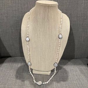 Nwt Iris Lily London Freshwater Pearl 